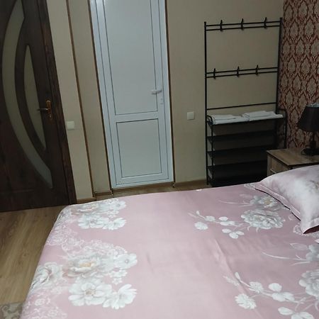 Mango Guesthouse Szenaki Kültér fotó