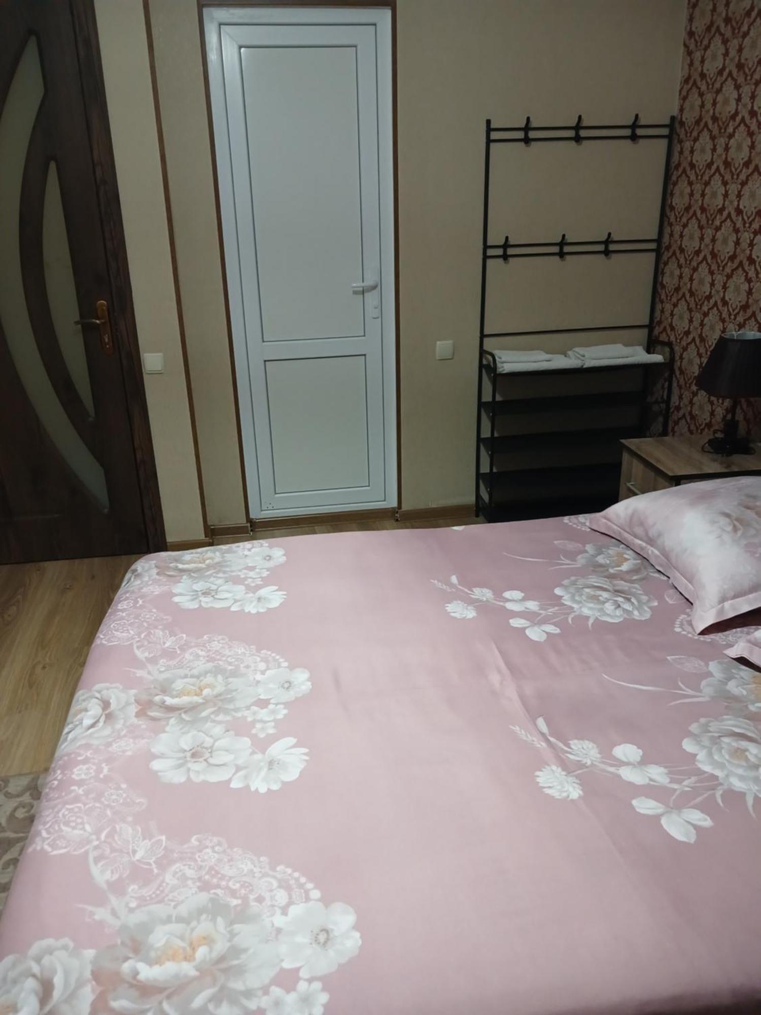 Mango Guesthouse Szenaki Kültér fotó